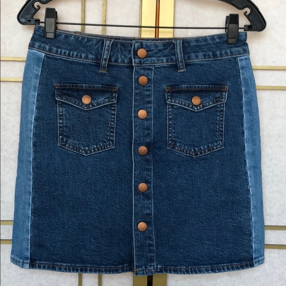Madewell Dresses & Skirts - Madewell Denim button down skirt size 27